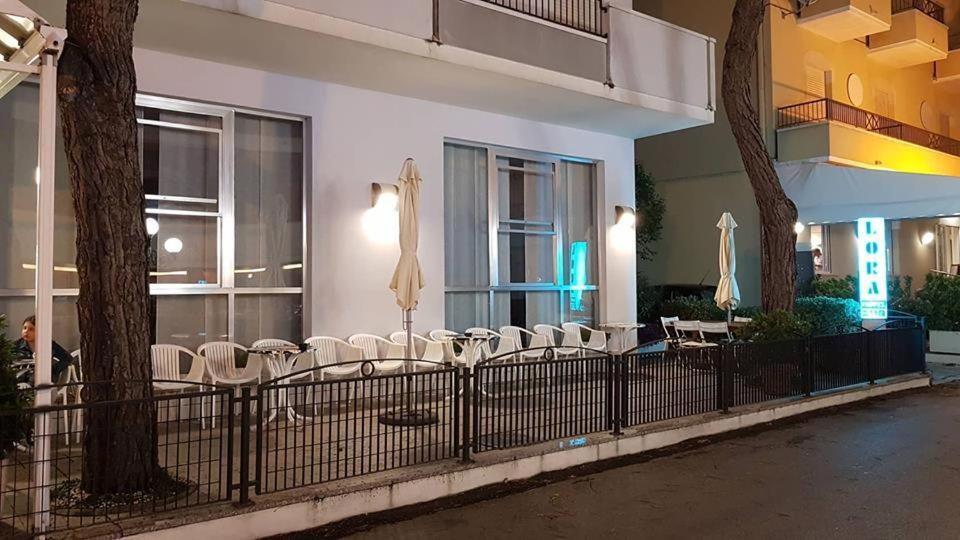 Hotel Lora Rimini Exterior foto